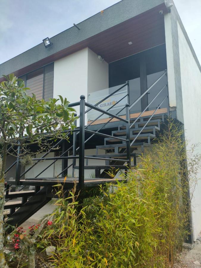 Hospedaje El Girasol Tababela Quito Exteriör bild