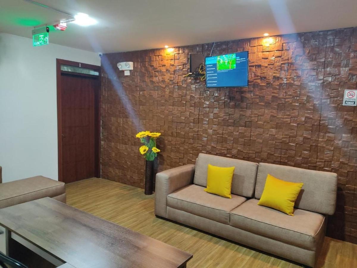 Hospedaje El Girasol Tababela Quito Exteriör bild